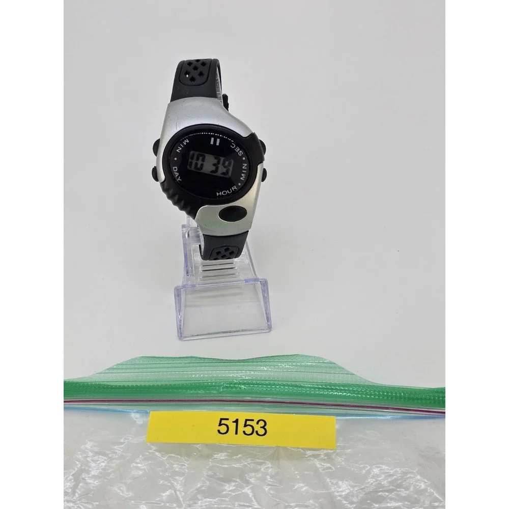 Men's Casual Watch 40MM Black Gray Case Black Plastic Bands New Battery